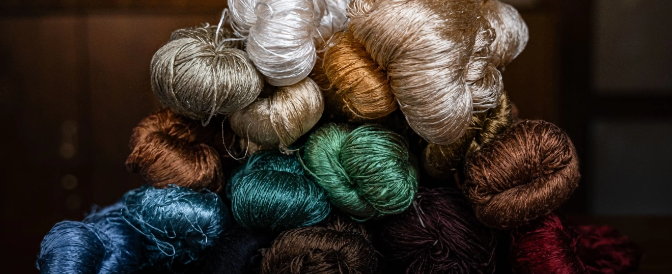 Sodium Sulfide &amp; Caustic Soda in Textile Dyeing: Sulfur Dye Fixation and Color Uniformity