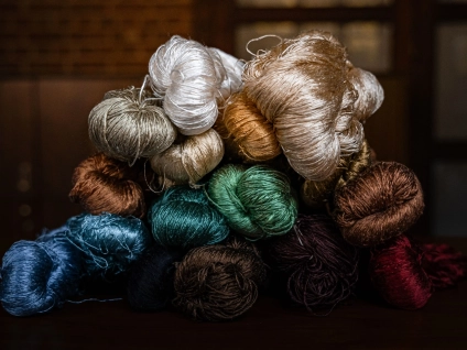 Sodium Sulfide & Caustic Soda in Textile Dyeing: Sulfur Dye Fixation and Color Uniformity